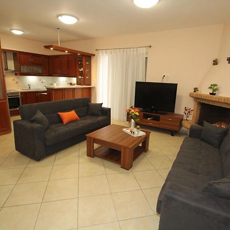 Spacious Country Apartment Brauron Exterior foto